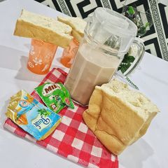 A picture of Bread &Tea for kids.