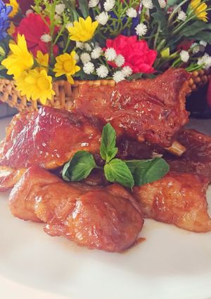 Hình của món Sườn om chua ngọt.