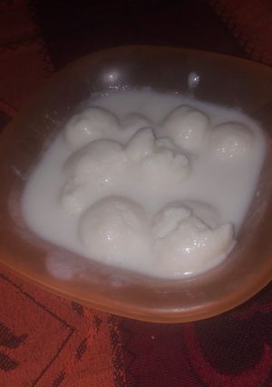 A picture of Rasmalai.