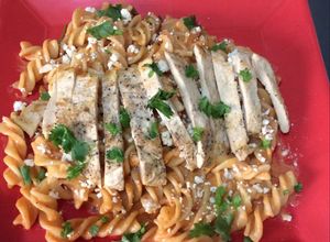Una foto de Pasta con pechuga de pollo