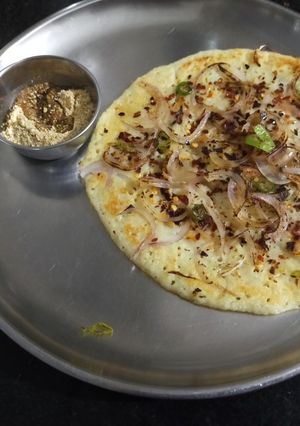 A picture of Masala Multigrain Uttapam.