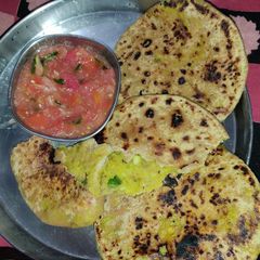 Aloo gobhi ki paratha A picture of Aloo gobhi ki paratha.