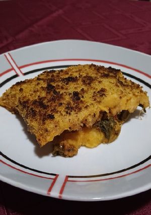 Una foto de Pastel de soja -cortada a cuchillo- y vegetales 😍 -vegano- :)