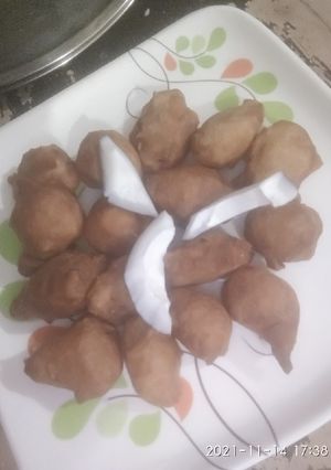 मीठे गुलगुले (meethe gulgule recipe in Hindi) रेसिपी मुख्य फोटो