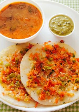A picture of Instant Suji Uttapam.