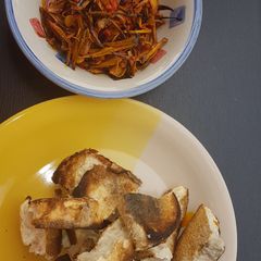 A picture of Roasted yam and ugba.