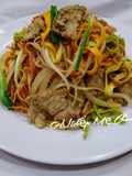 Mì rau củ xào thịt bò