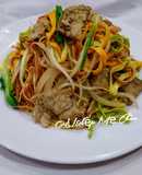 Mì rau củ xào thịt bò