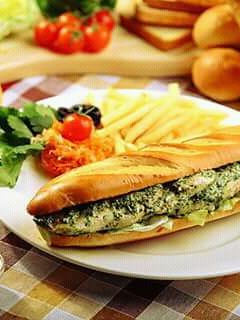 صورة لوصفة تشكن بيستو ساندويش