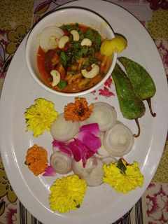 ગાંઠિયાનું શાક (gathiya nu shaak recipe in gujarati) રેસીપી મુખ્ય ફોટો