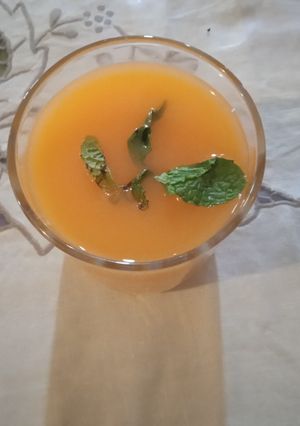 A picture of Orange and Mango Margarita.