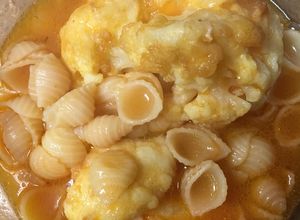 Una foto de Sopa con coliflor capeada