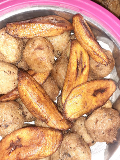 Yam balls and plantain ainihin hoton girkin