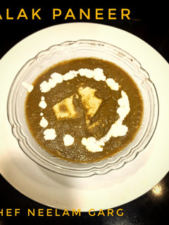 पालक पनीर (palak paneer recipe in Hindi) रेसिपी मुख्य फोटो