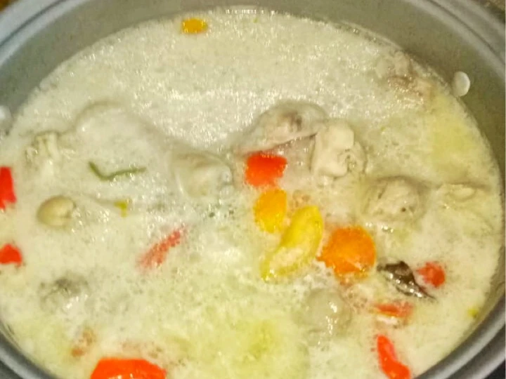 Langkah Mudah untuk Membuat Resep Garang asem ayam (tanpa daun pisang) + Mpasi 13 bulan yang Lezat Sekali Anti Ribet, Uenak Banget