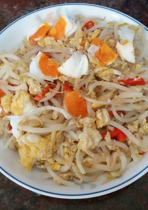 Foto resep Taoge tumis telur,telur asin