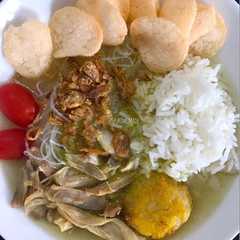 รูปของ Soto ayam (cocok buat anak kecil)