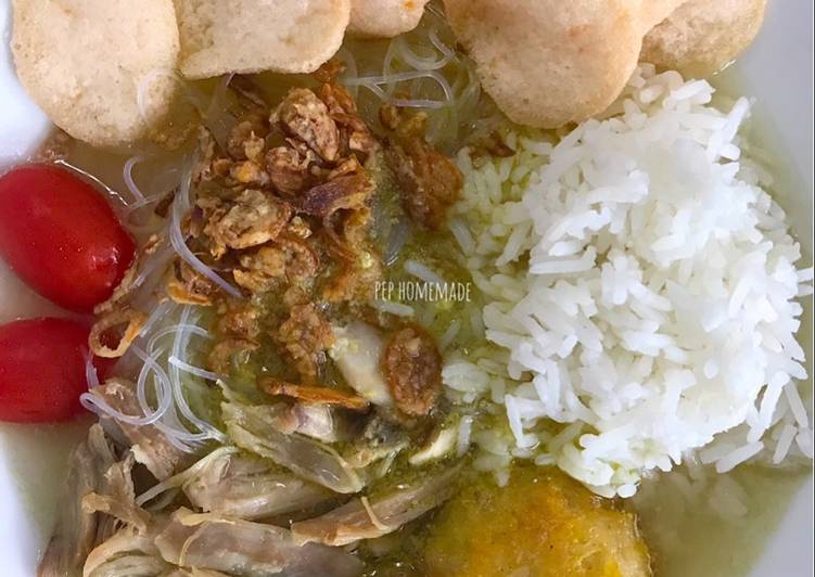 Soto ayam (cocok buat anak kecil)