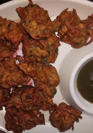 A picture of Onion veggies pakode.