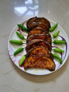 बैंगन भाजा (Baingan Bhaja recipe in hindi) रेसिपी मुख्य फोटो