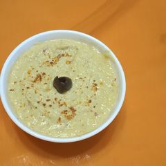 A picture of Hummus.