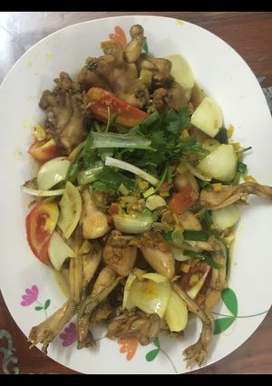 Hình của món Ếch xào xả.