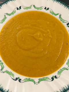 Foto de Sopa/creme de abóbora e cenoura assadas