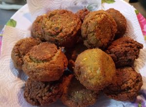 Una foto de Falafel con relleno de queso