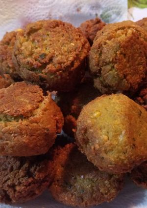 Una foto de Falafel con relleno de queso