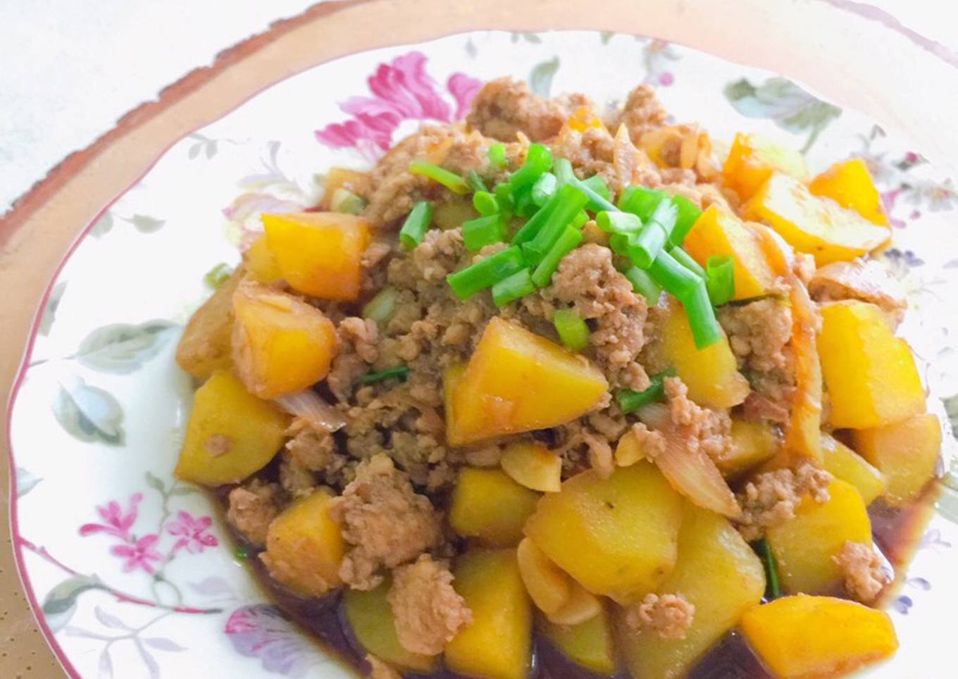 Tumis Kentang Daging Cincang
