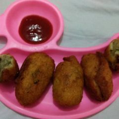 A picture of Stuff bread roll.