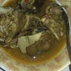 A picture of Goat head psoup.