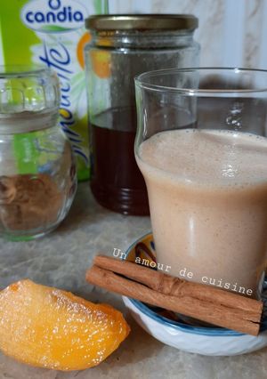 Une photo de Jus de Kaki à la Cannelle et au Miel 🍹