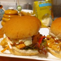 A picture of Cheesy chicken burgers.