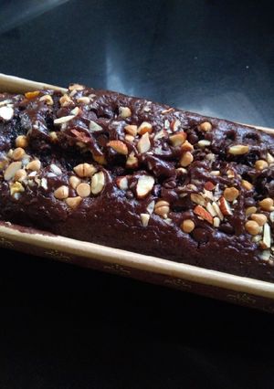 A picture of Choco Almond walnut cake.