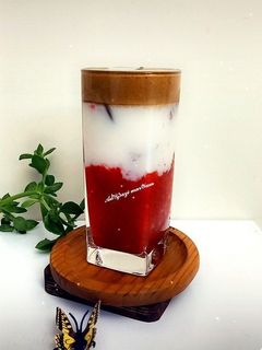 عکسی از دستور دالگونا توت فرنگی 🍓🧊🍹
