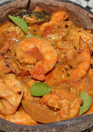 A picture of Chemmeen roast (prawns in coconut milk).