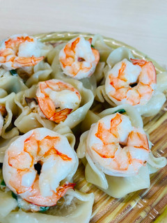 蝦仁餃子|過熱水蒸氣烤箱微波爐 的食譜成品照片