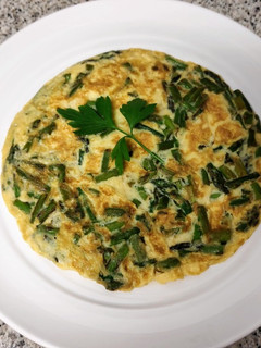 Una foto de Tortilla de espárragos