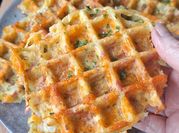 Une photo de gaufres jambon