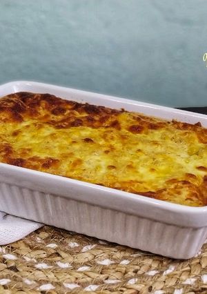 Una foto de Pastel integral con masa licuada de espinaca y queso 🥬🧀