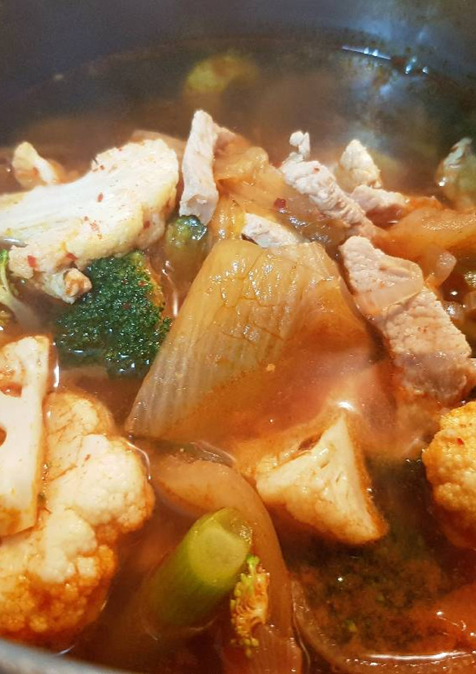 A picture of 김치찌개 | Kimchi Stew.