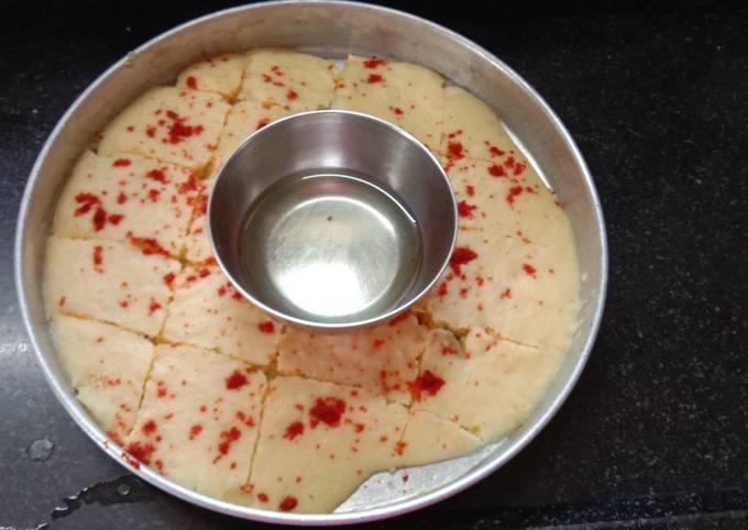 Gujarati famous dhokla with garlic red chutney