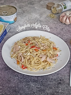 Foto resep SPAGHETTI AGLIO OLIO (WHITH TUNA)