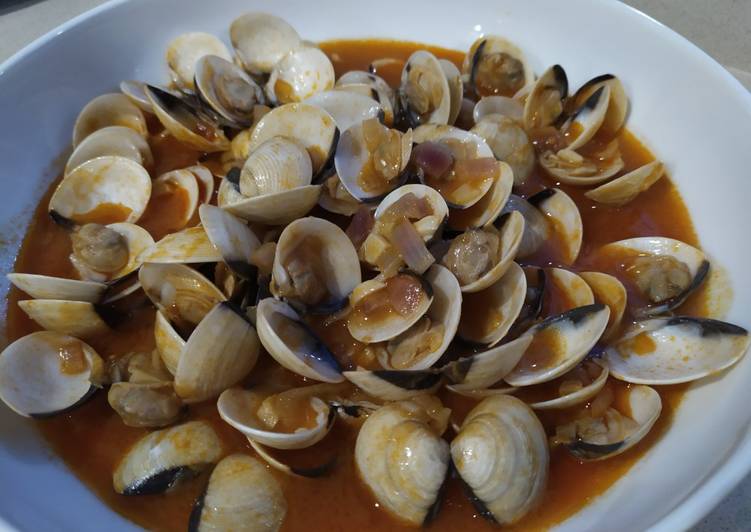 Almejas a la marinera