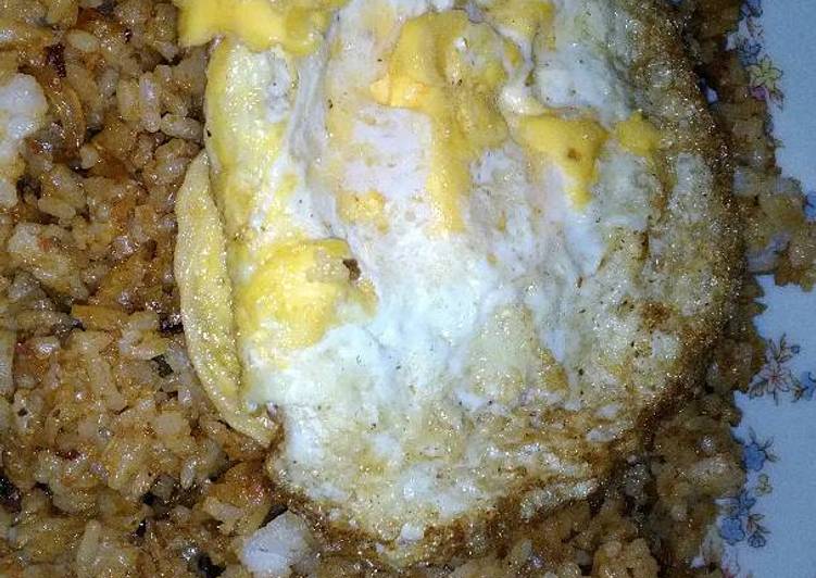 Cara termudah untuk Musim Gugur Untuk Mencoba Di RumahNasi goreng kornet bolognese 