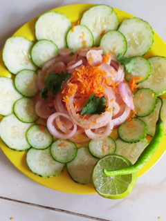 ઓનિયન સલાડ (Onion Salad Recipe In Gujarati) રેસીપી મુખ્ય ફોટો