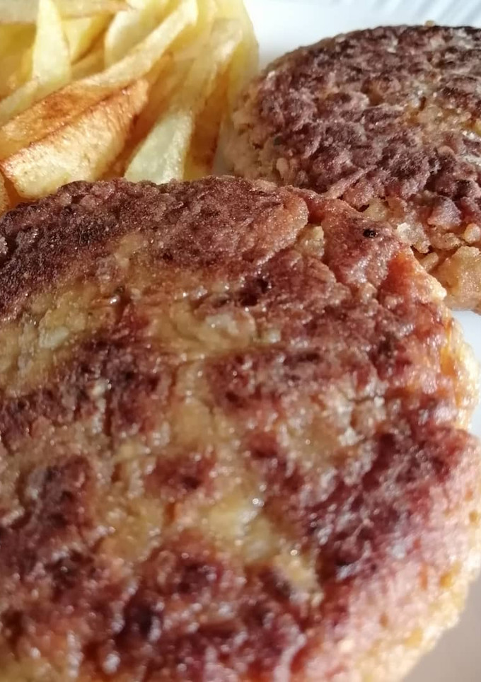 Una foto de Burger de soja y alubias blancas