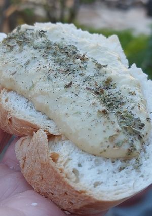 Una foto de Hummus Clásico (tradicional)
