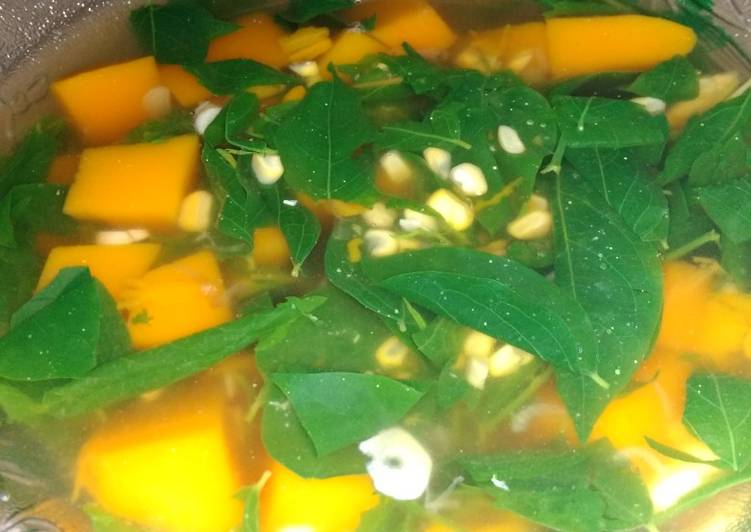 Bagaimana meracik Sayur bening bayam/ katuk, labu kuning, dan jagung yang Sempurna
